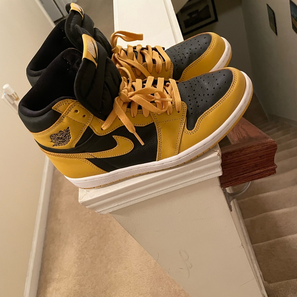 Jordan 1’s OG Pollen - Picture 2 of 3